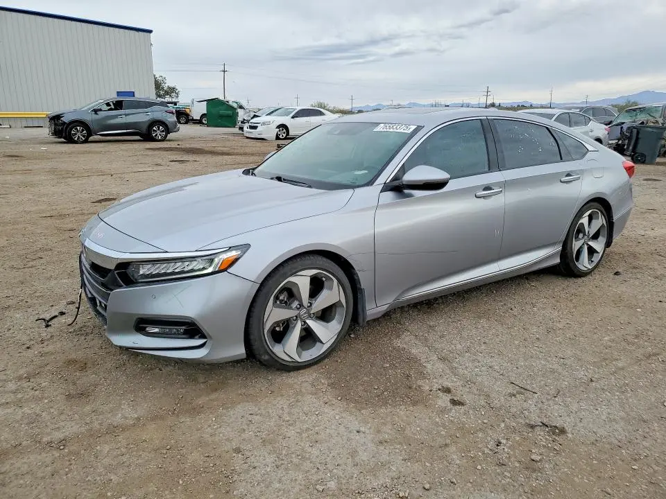 1HGCV2F90JA043623