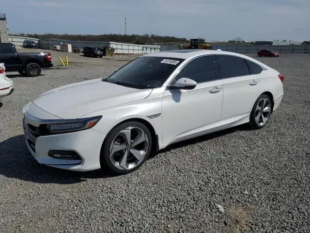 1HGCV2F90LA023908