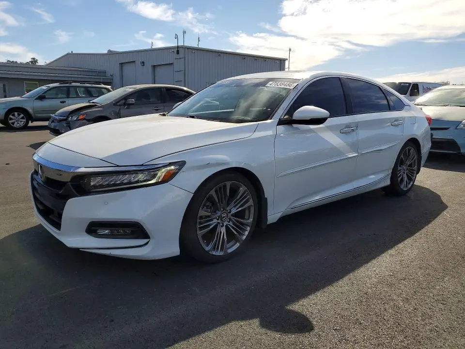 1HGCV2F91KA018568