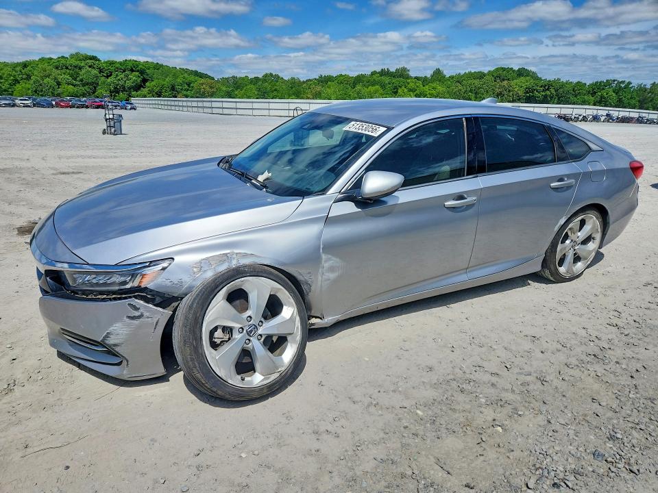 1HGCV3F12KA010950