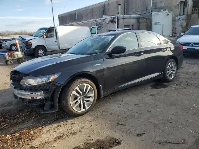 1HGCV3F18MA015931