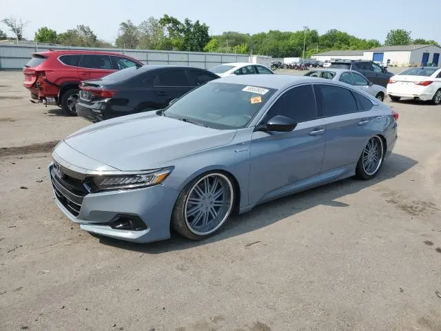 1HGCV3F2XNA046012