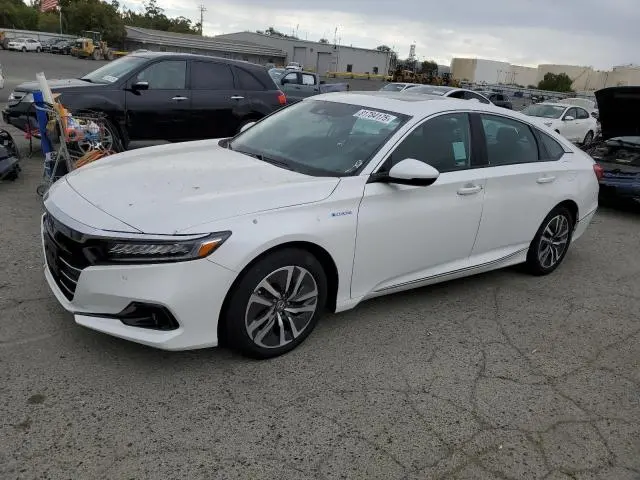 1HGCV3F51NA020635