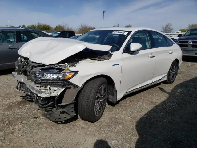 1HGCV3F52KA013673