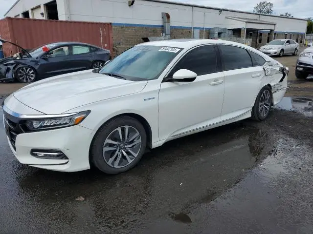 1HGCV3F55KA015871