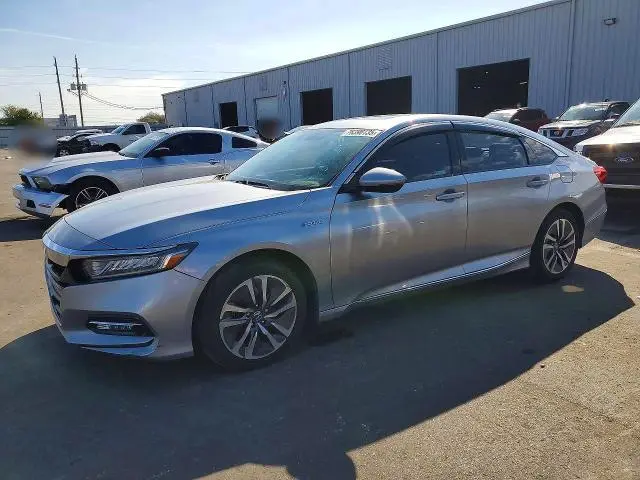 1HGCV3F55KA016518
