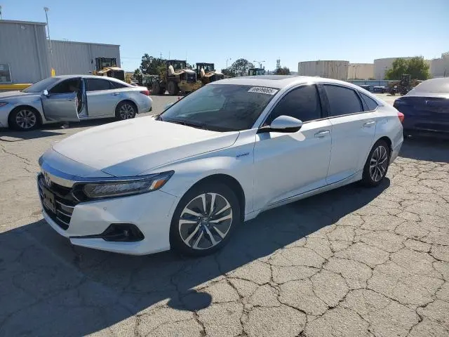 1HGCV3F55NA017477