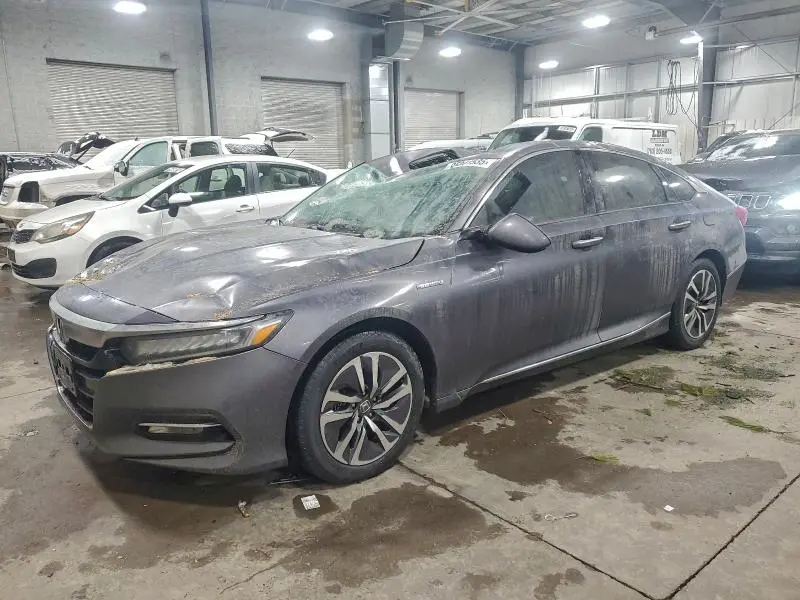 1HGCV3F90KA000651