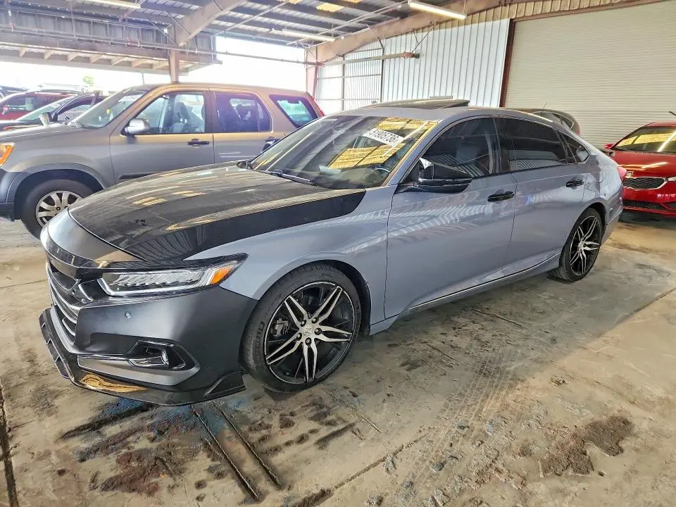 1HGCV3F90NA003232