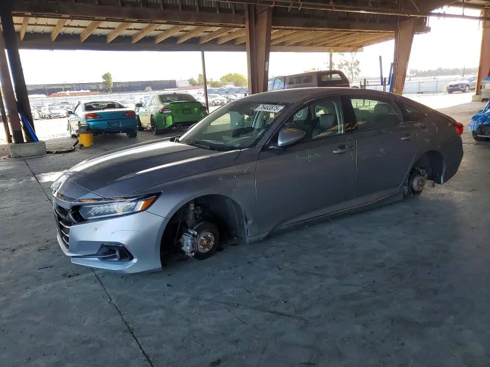 1HGCV3F90NA016272