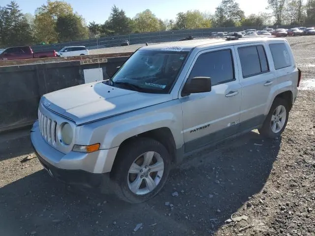 1J4NF4GB2BD244936