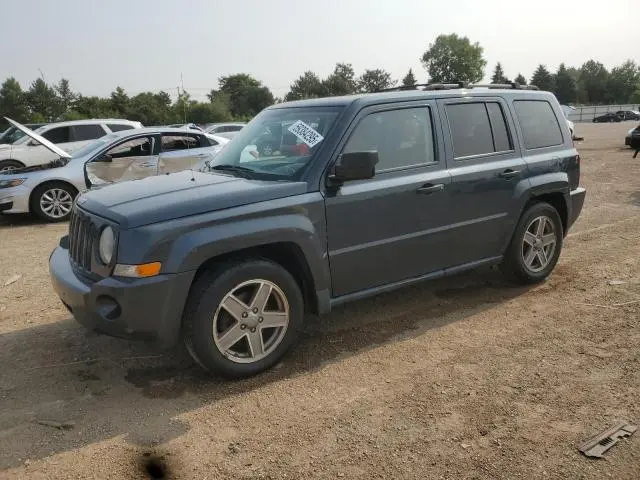 1J8FT28W18D520047
