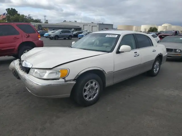 1LNHM82W41Y690745
