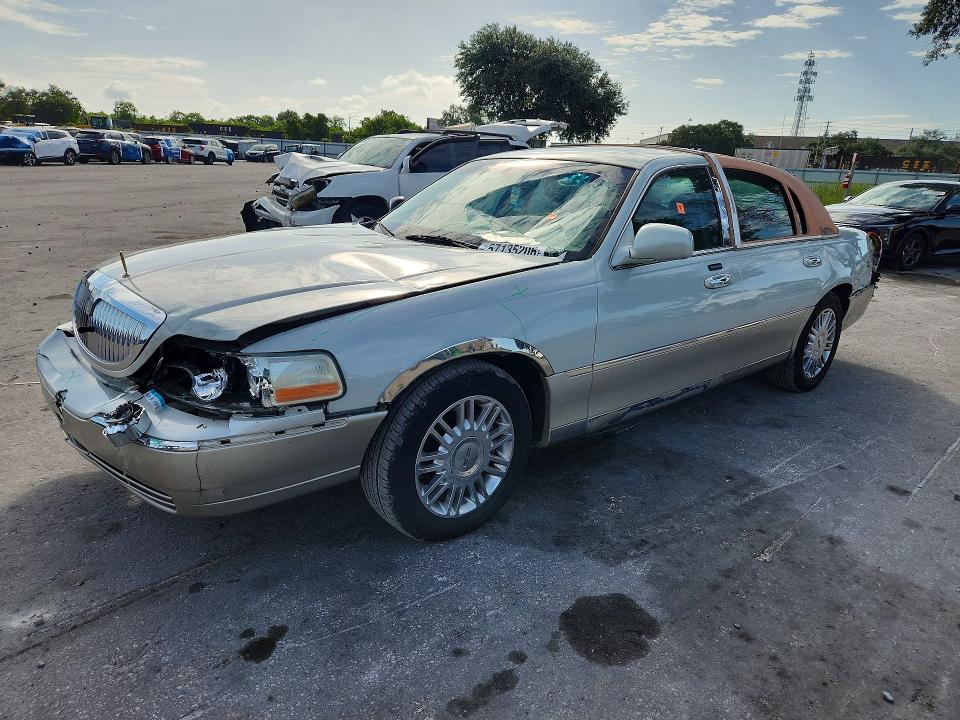 1LNHM83W66Y605037