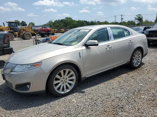 1LNHM93R89G622819