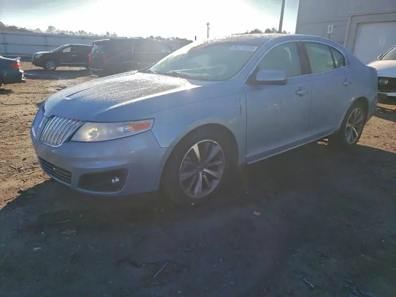 1LNHM93RX9G618108