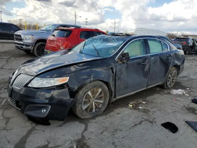 1LNHM93RX9G621865