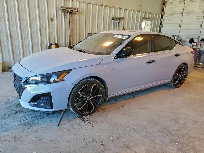1N4BL4CV9RN360159