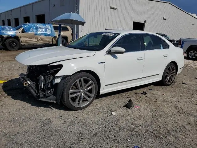 1VWDT7A32HC050089