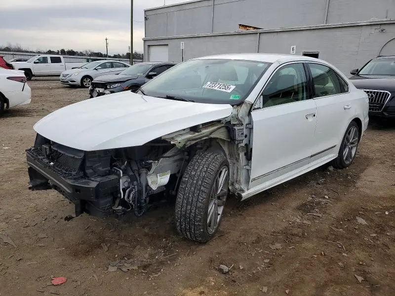 1VWDT7A38HC054325