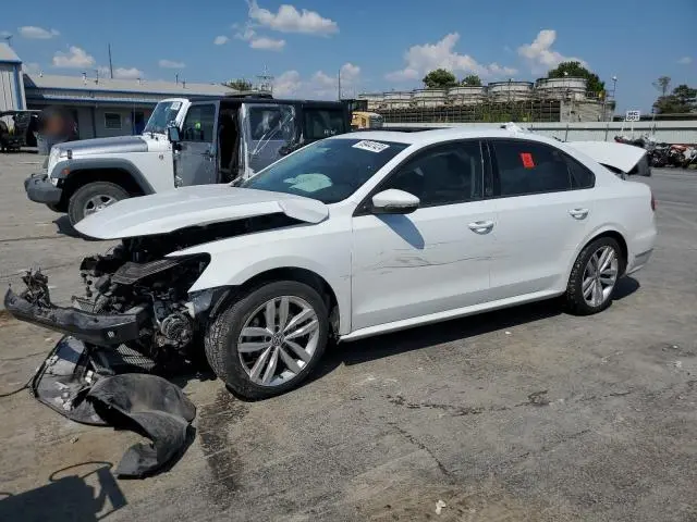 1VWLA7A32KC011009