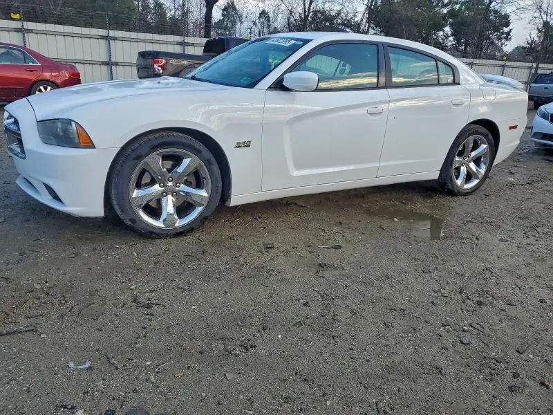 2C3CDXCT4DH675386