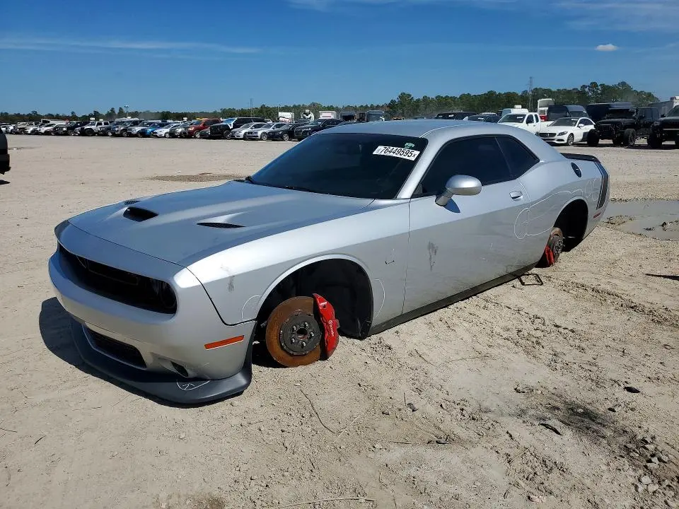 2C3CDZFJ1KH642378