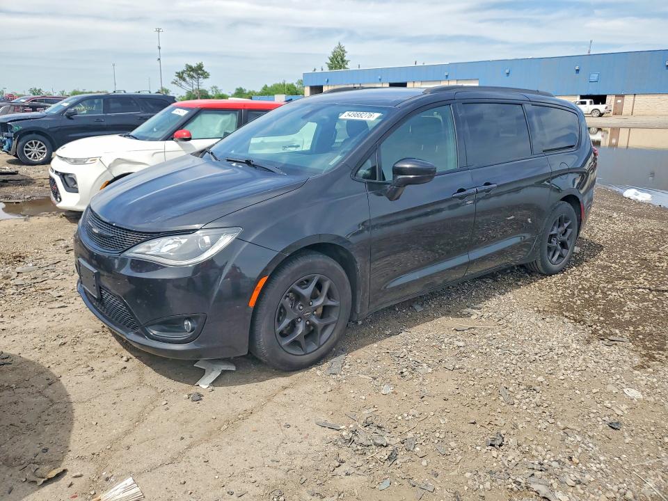 2C4RC1EG0JR351752