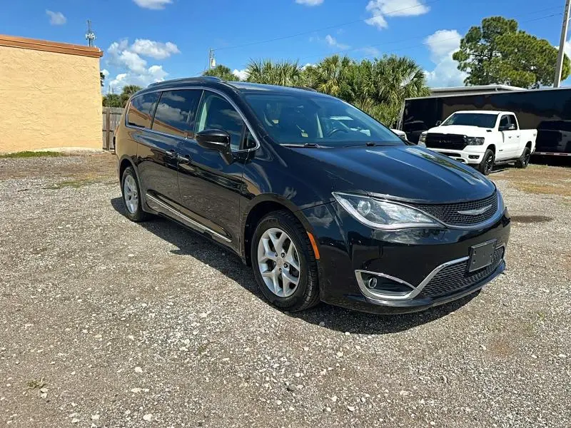 2C4RC1EG5HR622752