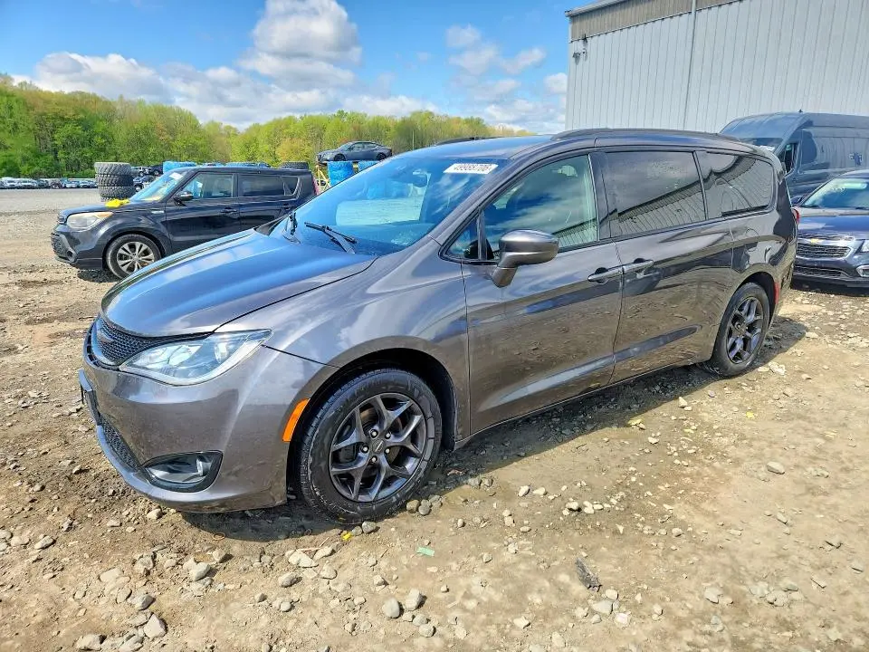 2C4RC1EG5JR332744