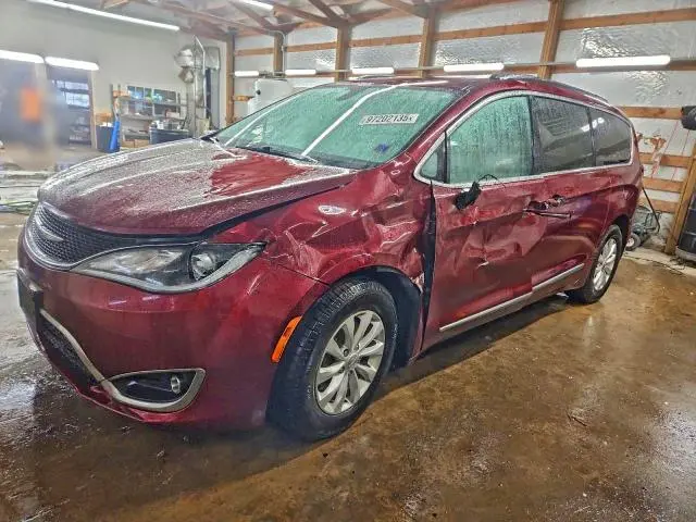 2C4RC1EG6JR322563