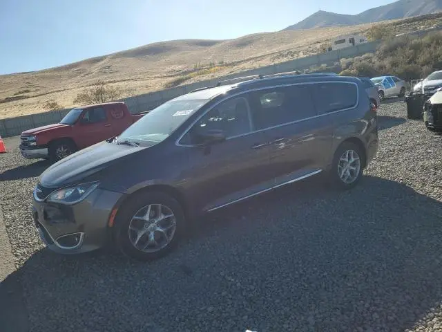 2C4RC1EG8JR114782