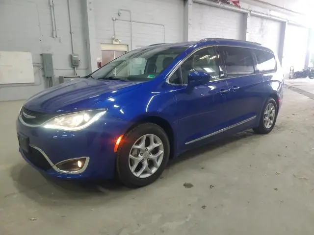 2C4RC1EGXKR645032