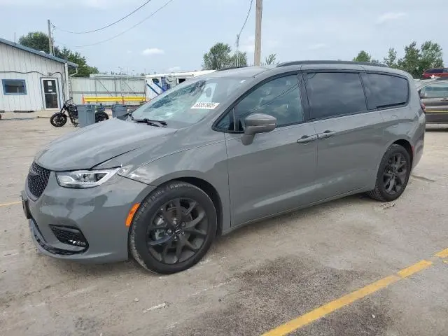 2C4RC1FG2MR585667