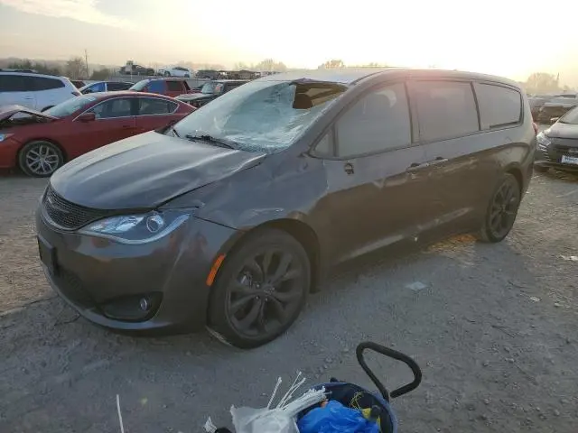2C4RC1FG4KR653240