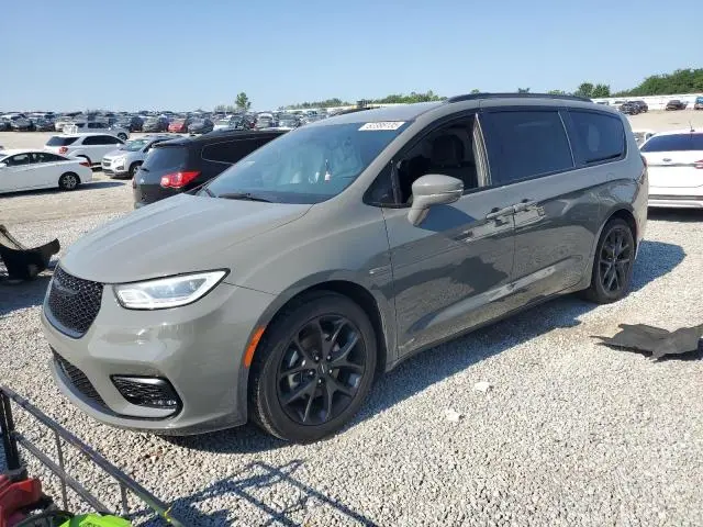 2C4RC1FG7MR557816