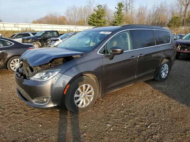 2C4RC1FG8JR100363