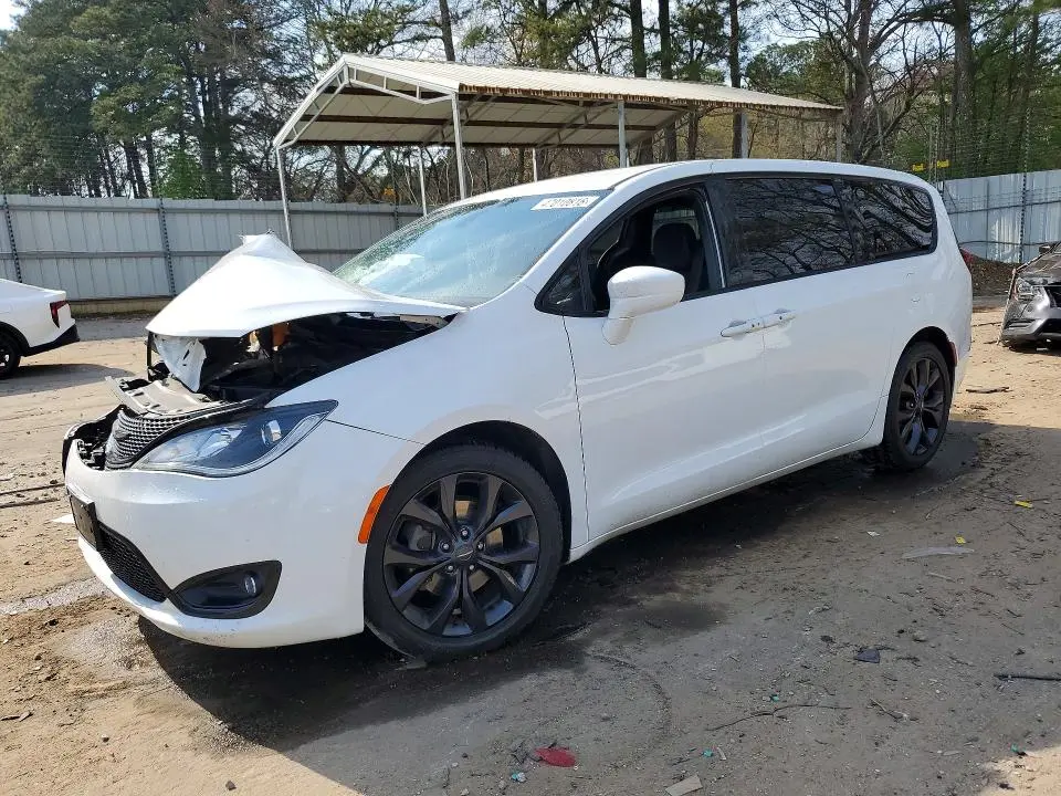 2C4RC1FG8JR260324