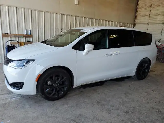 2C4RC1FGXKR532065