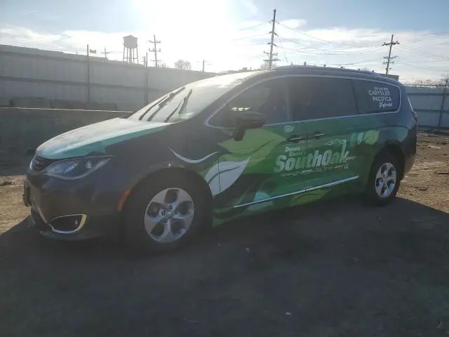 2C4RC1L78JR194832
