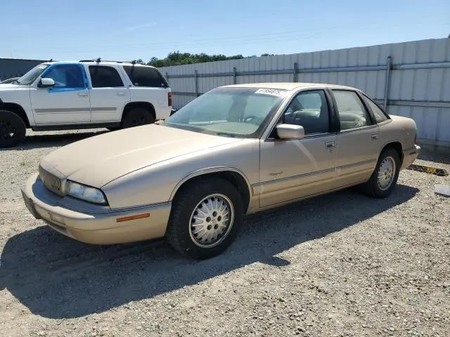 2G4WB52L5S1416282