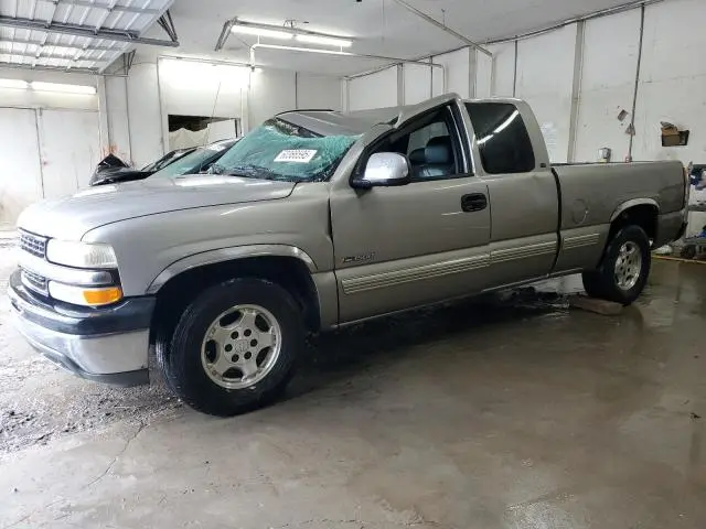2GCEC19T7X1126046