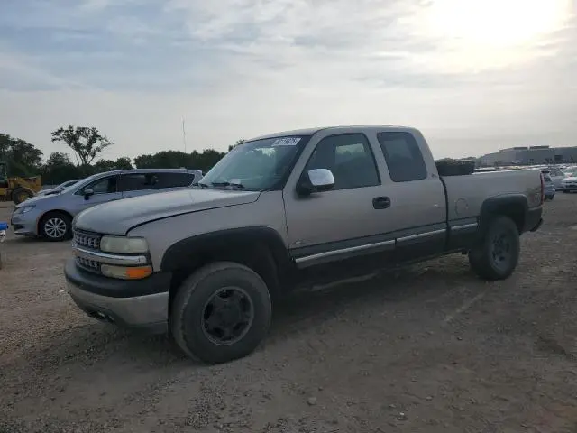 2GCEK19V8X1108742