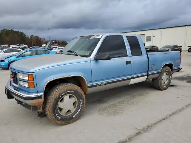 2GTEK19R8T1530412