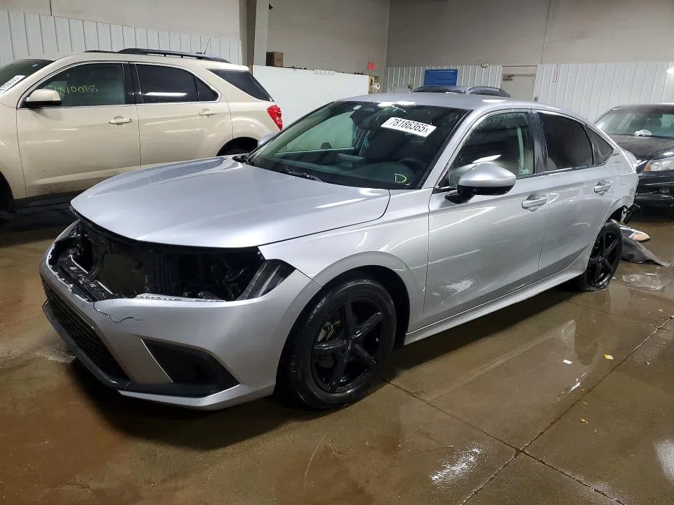2HGFE2F26NH518182