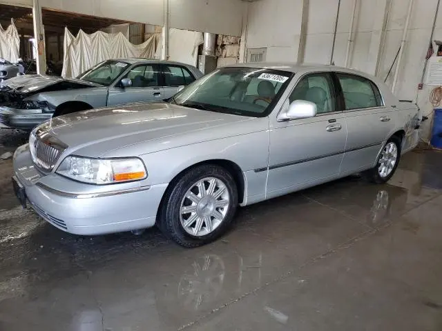 2LNHM82VX9X631623