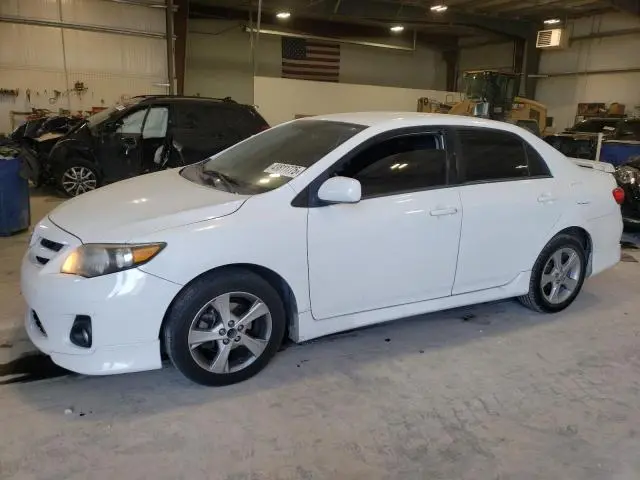 2T1BU4EE5CC800196