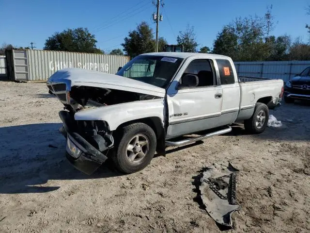 3B7HC12Y8WG217402