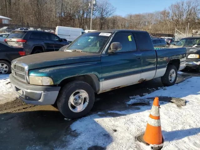 3B7HC12Y8XG208040