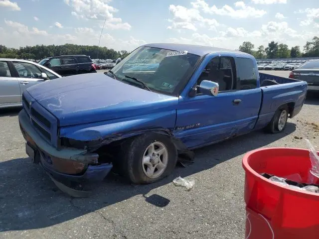 3B7HC13Y8VG833002